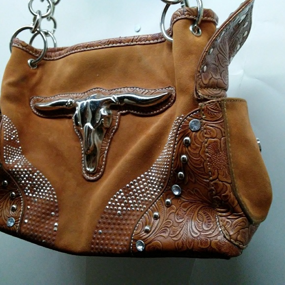 IM SELLING A WOMAN LEATHER WESTERN PURSE - Picture 2 of 4