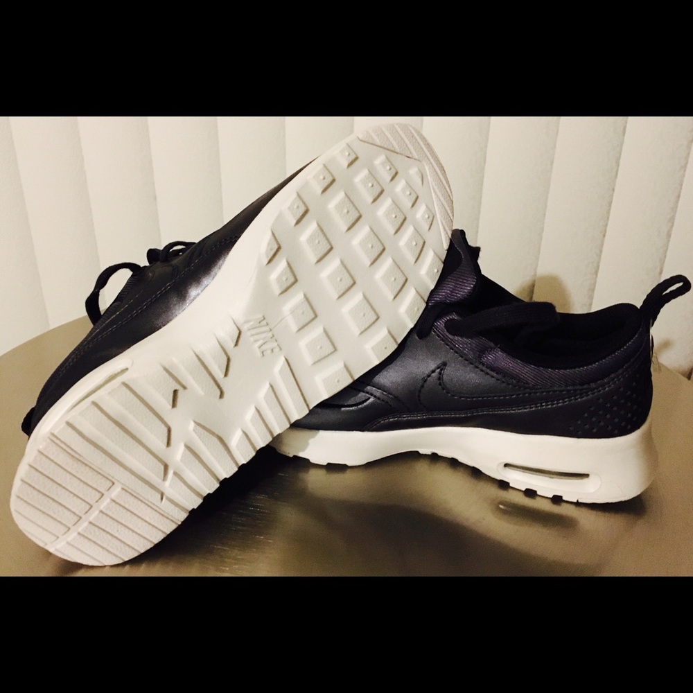 🔥🔥🔥Women Nike Air Max Thea SE, Size 5 - Picture 6 of 6