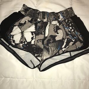 Lululemon 2” shorts