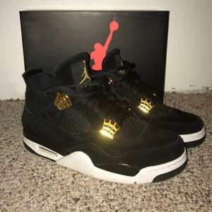 Air Jordan 4 “royalty”