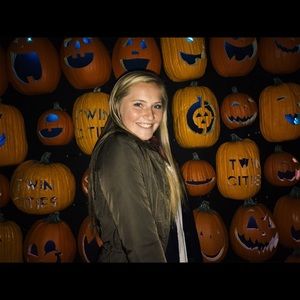 Meet your Posher, Samantha