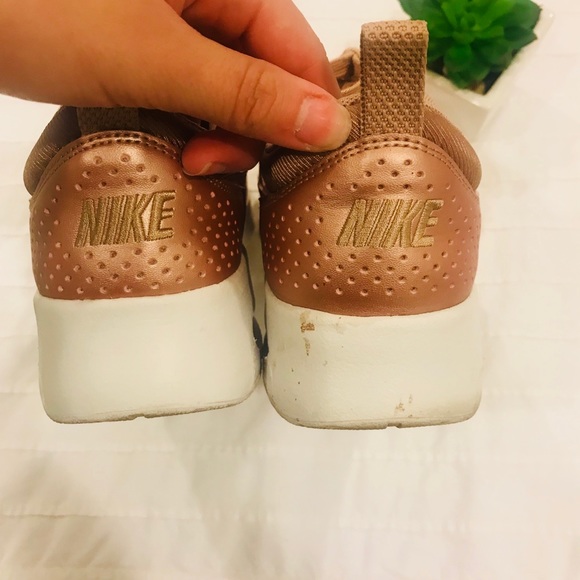 Air Max Thea in Rose Gold - Picture 5 of 7