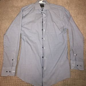 Sleeves are too long for me.