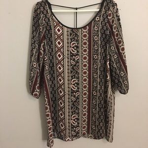 Quarter sleeve patterned dress