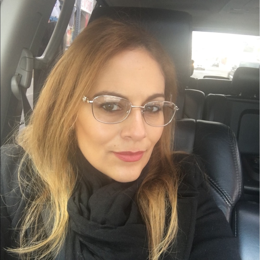 Meet your Posher, Marcela