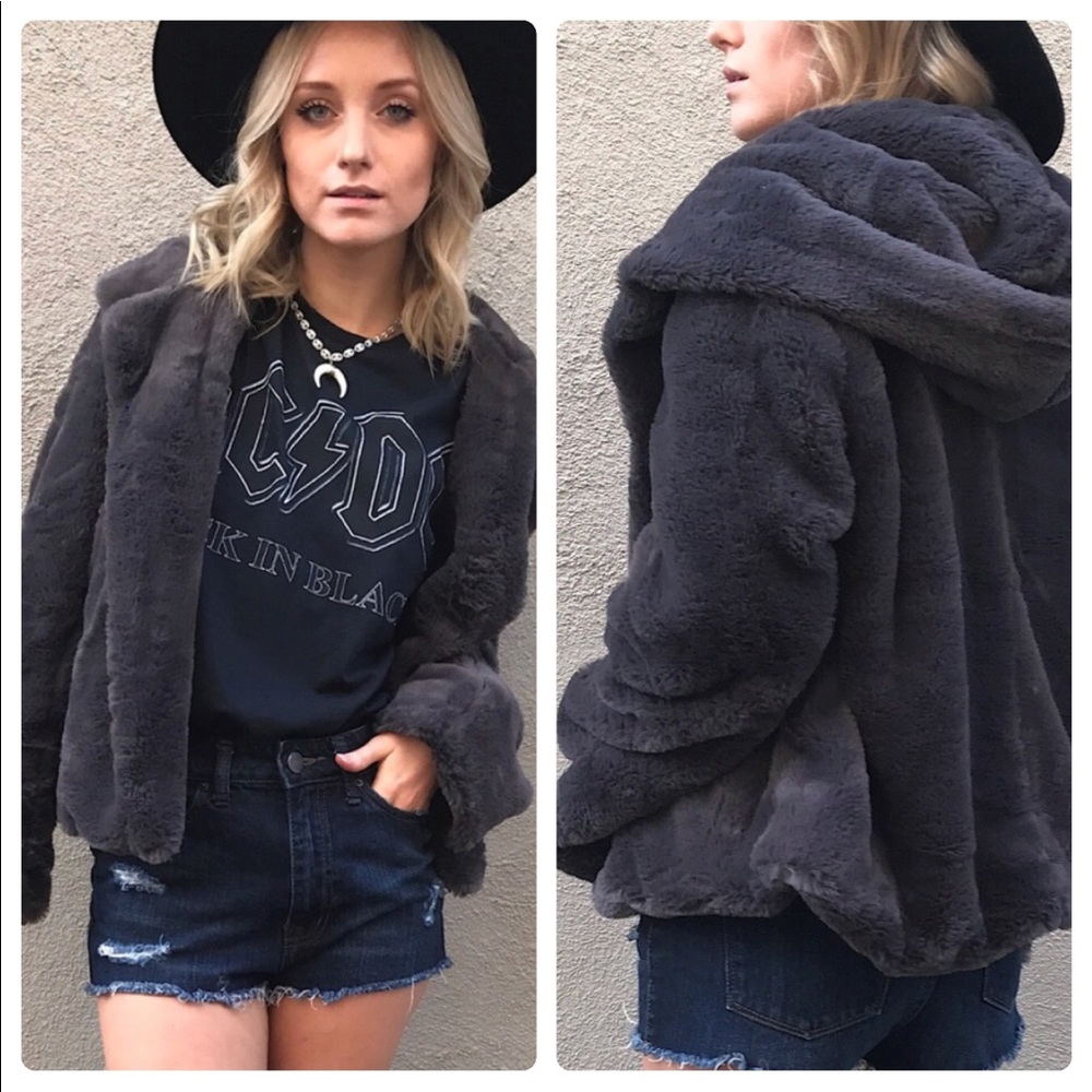 1 left!! Reduced! Plush Faux Fur Hooded Coat - Picture 3 of 8