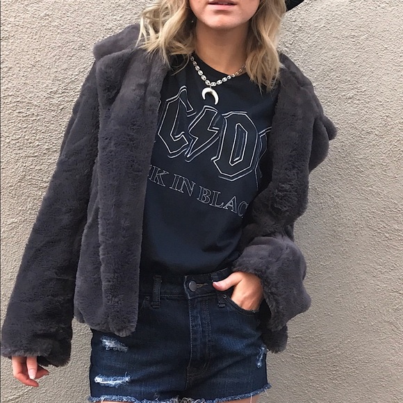 1 left!! Reduced! Plush Faux Fur Hooded Coat - Picture 8 of 8