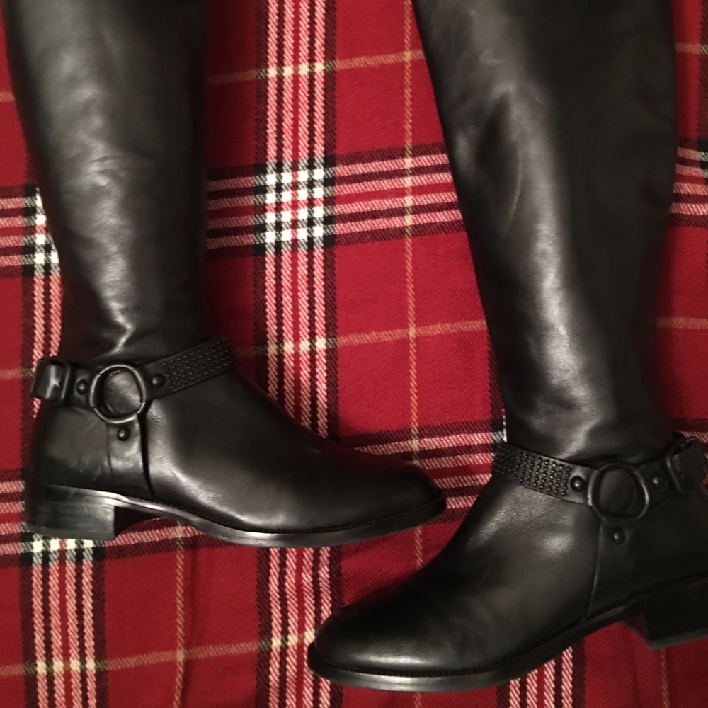 Women  black leather boots