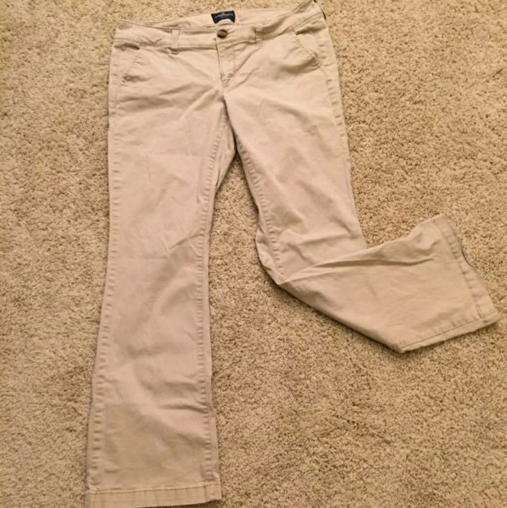Women's American Eagle Khakis