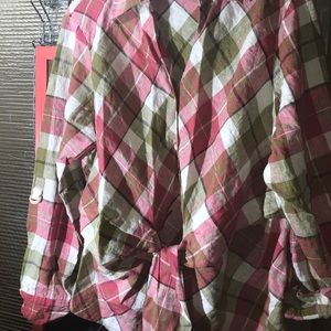 💯% Linen Blouse. JONES NEW YORK SIGNATURE WOMAN!