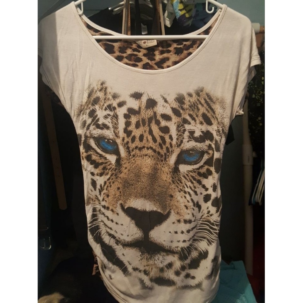 Cheetah face shirt