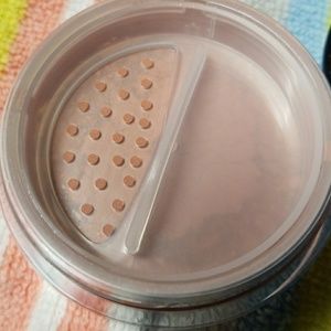 StudioMakeup Luminous Loose Blush