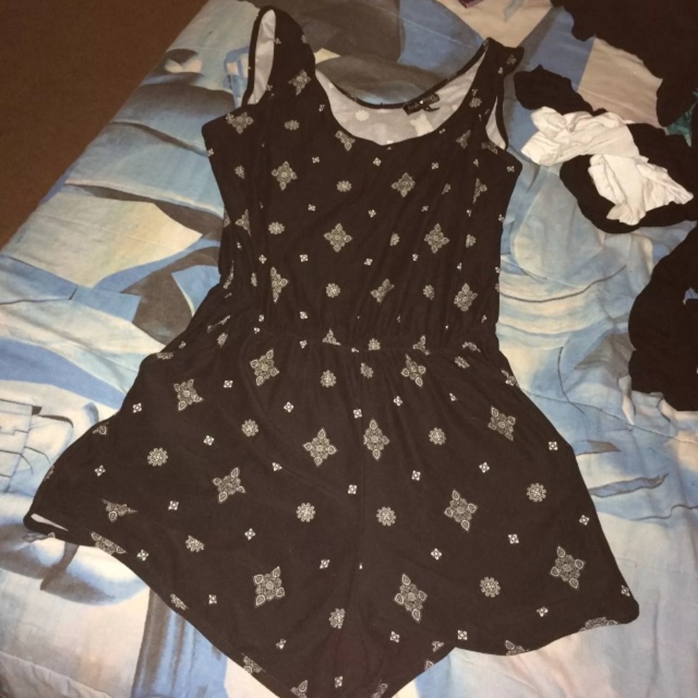 Jumper with pockets
