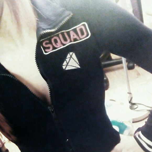 ALMOST FAMOUS XS ZIP UP SHIRT - Picture 3 of 3