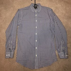 Sleeves are too long for me.