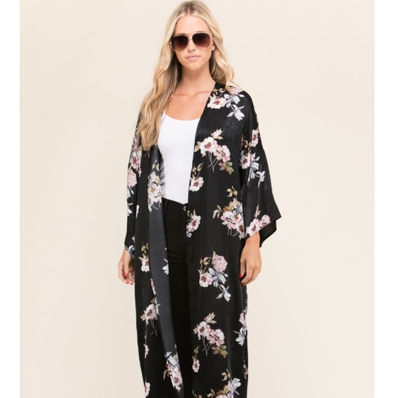 The Melanie Floral Cardigan - Picture 3 of 5