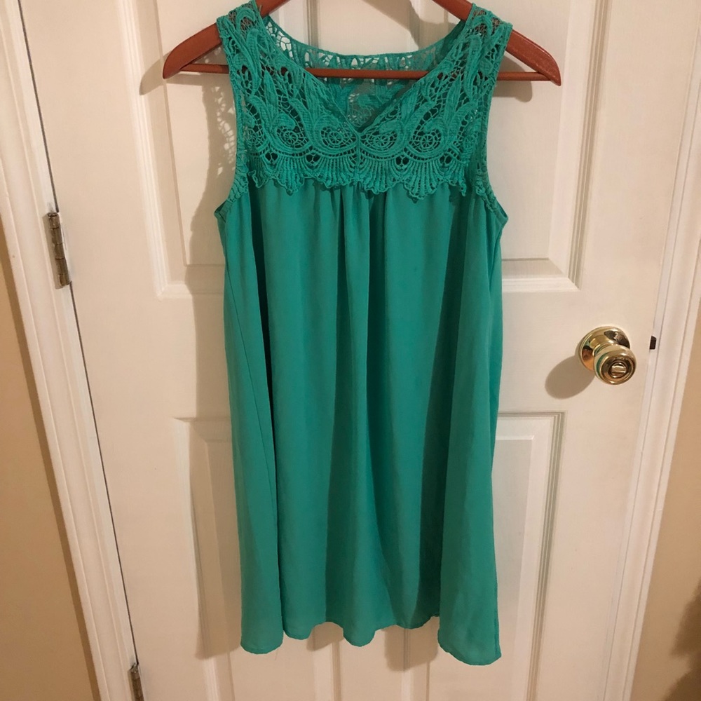 SHIFT DRESS. SIZE SMALL