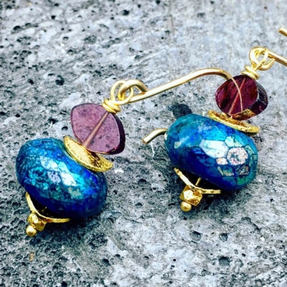 Matana blue Chrysocola & garnet handmade earrings - Picture 4 of 5