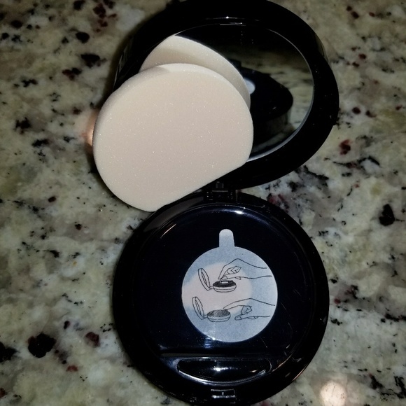 Estee lauder double wear to go Sand - Picture 3 of 4