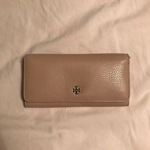 Lightly Used Beige Tory Burch Wallet