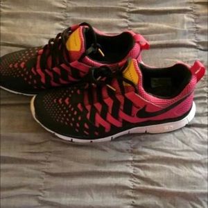 Men’s tennis shoes Nike