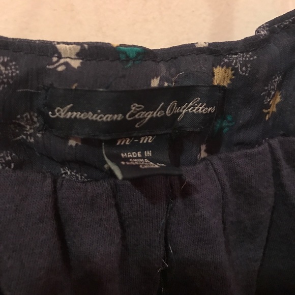 Navy blue spaghetti strap shirt - Picture 2 of 2