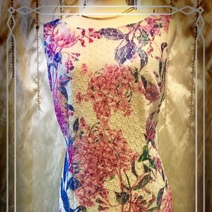 Unique floral Ivanka Trump bodycon dress 🦋