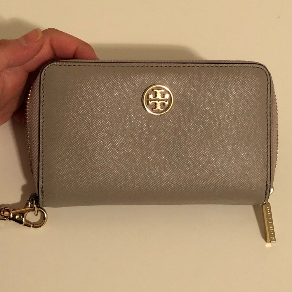 Tory Burch iphone + wallet wristlet
