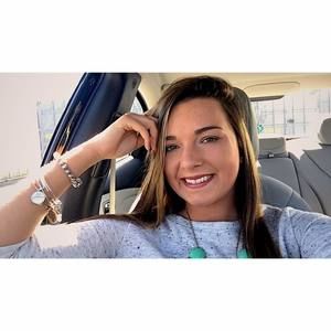 Meet your Posher, Becca