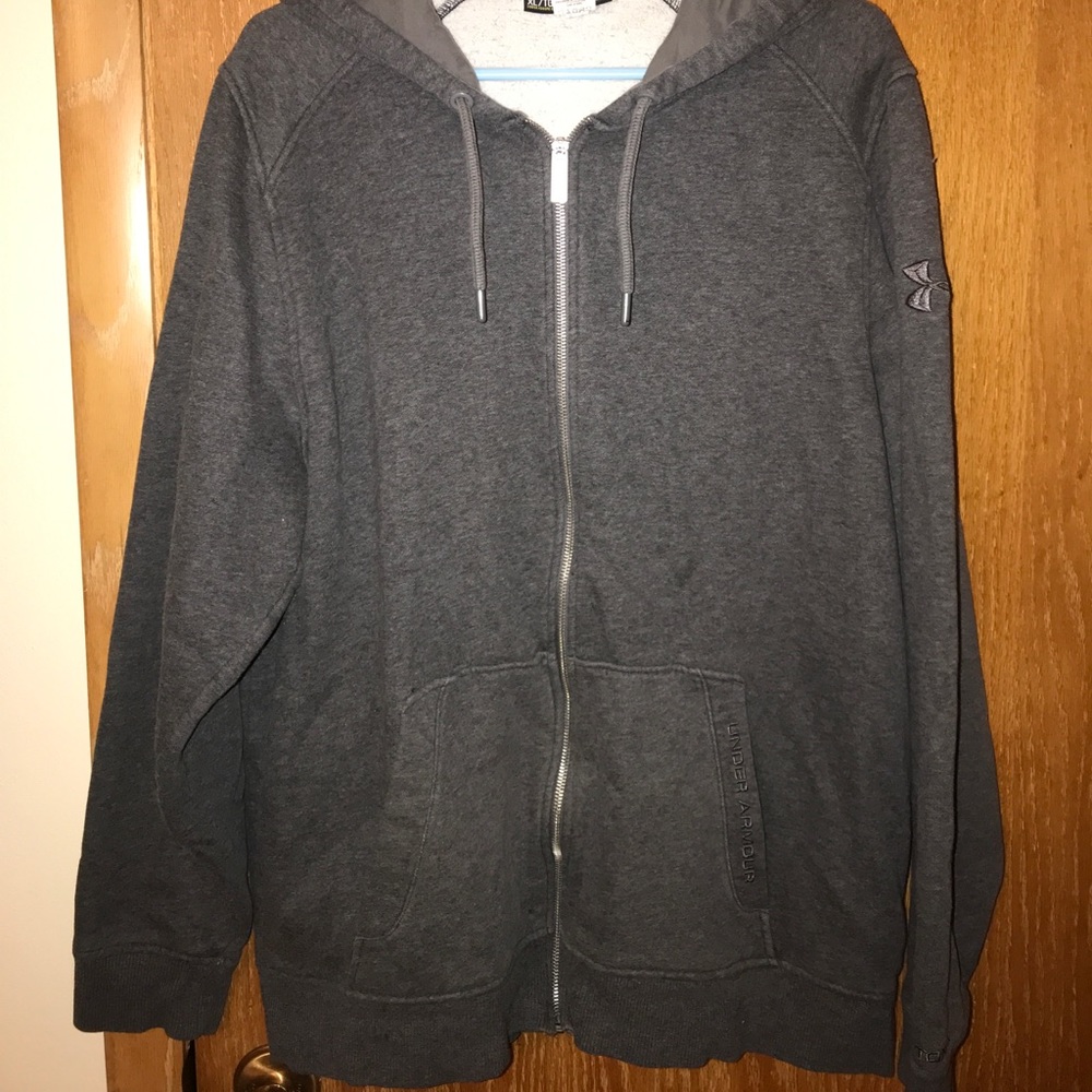 Under armour sweatshirt