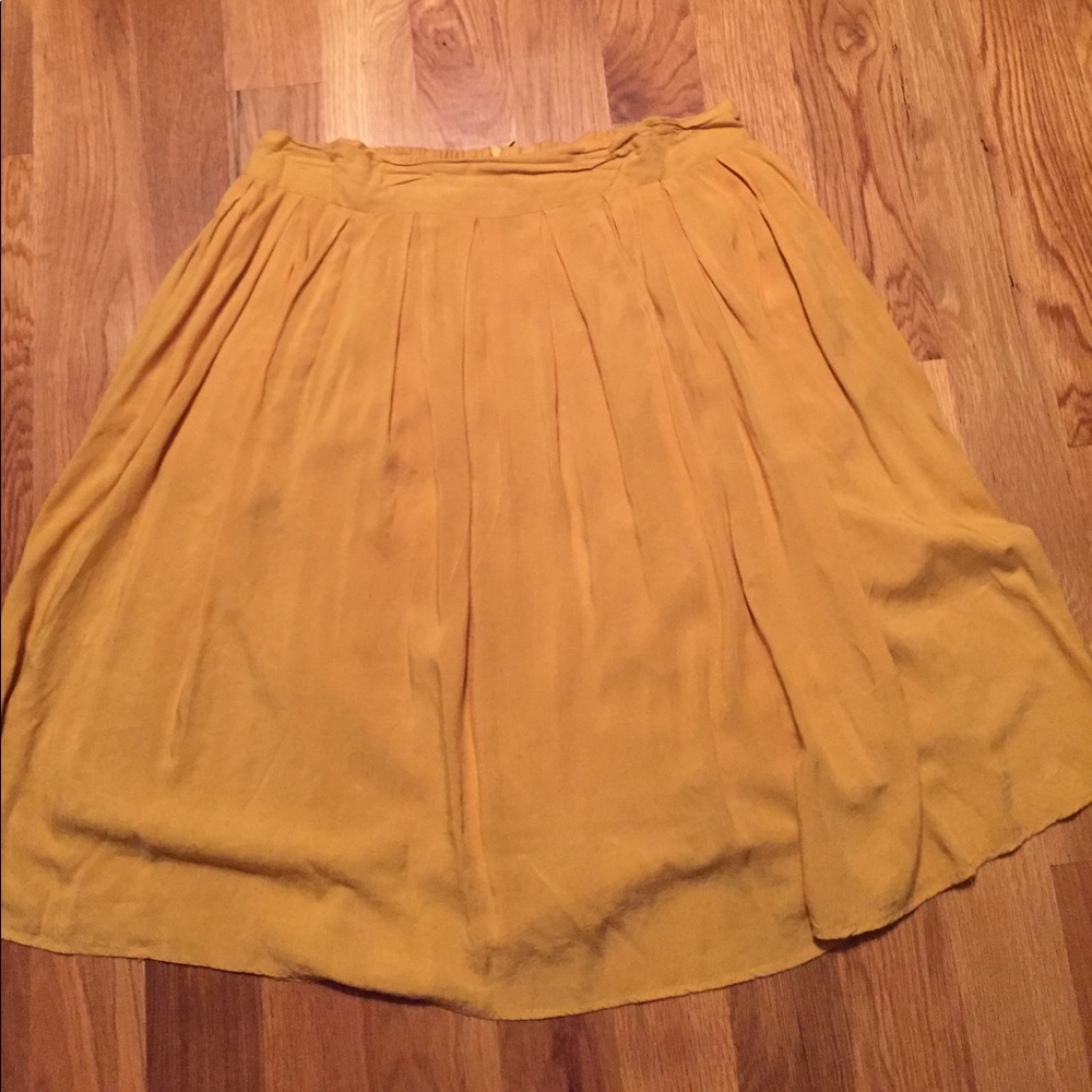 Pleated Mustard Midi Skirt