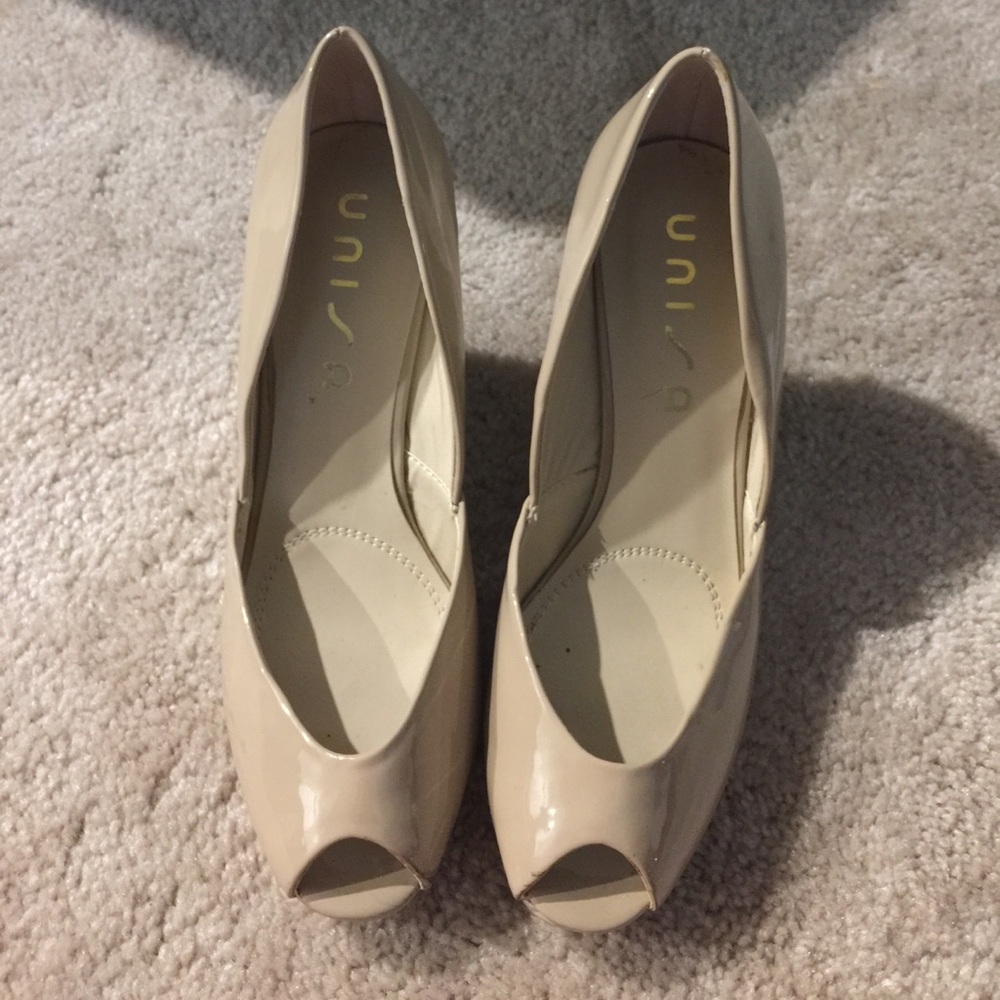 Nude peep toe wedges