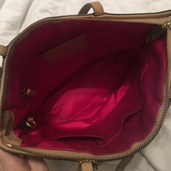 Coach purse - Picture 4 of 8