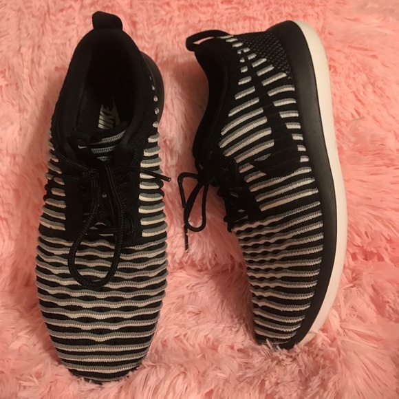Nike Shoes - NIKE ROSHE TWO FLYKNIT - WOMEN'S