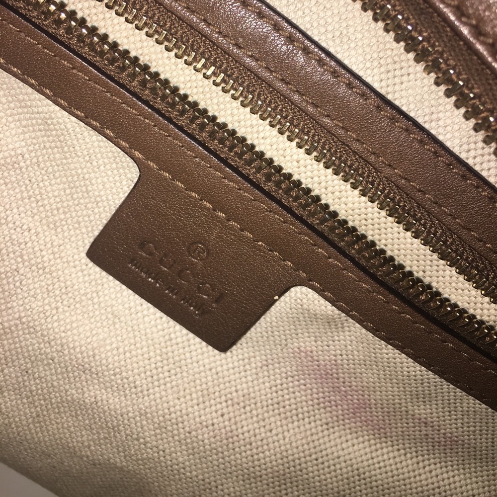 Gucci Shoulder Bag - Picture 2 of 8