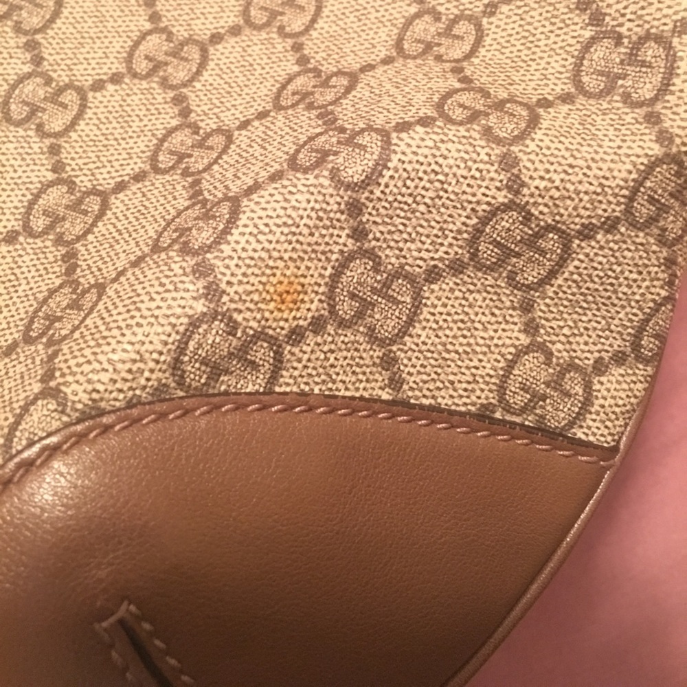 Gucci Shoulder Bag - Picture 8 of 8