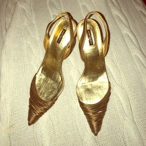 Report signature gold heels shoes 6.5 pointy