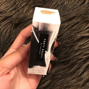 FENTY match stick concealer- Caramel