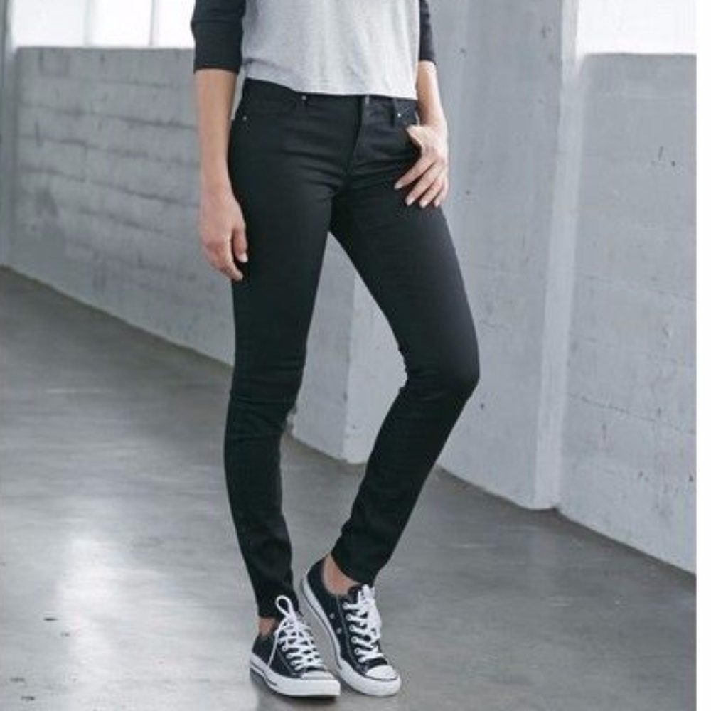 🎅🏼buy2get1!Black skinny jeans