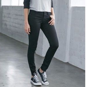 🎅🏼buy2get1!Black skinny jeans