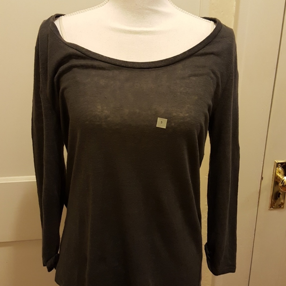 FINAL SALE !!Ann Taylor loft  long Slv.. top SZ S