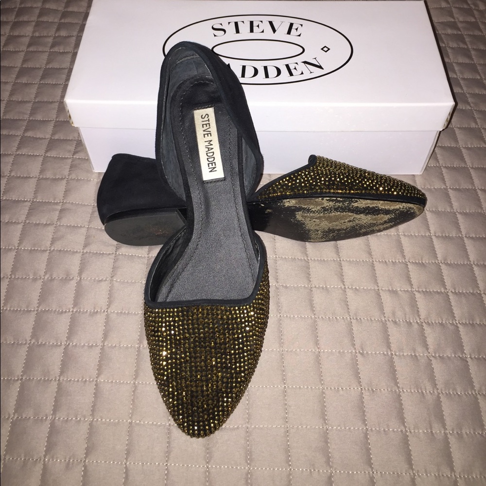 Gold-studded Black Vamp-G Flats