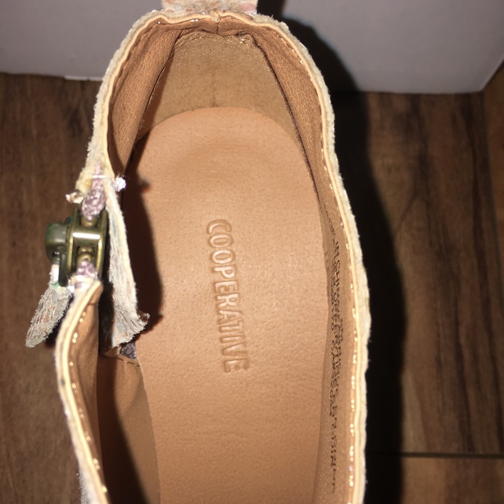 Urban Outfitters Cooperative Booties - Picture 5 of 7