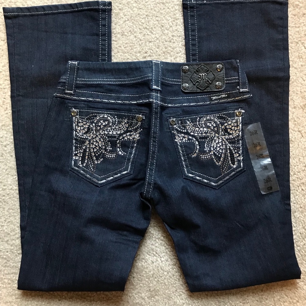 NWT Miss Me Boot Cut Rhinestone Jean 26x31R