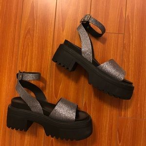 Topshop flatform glitter sandals, size 9.5
