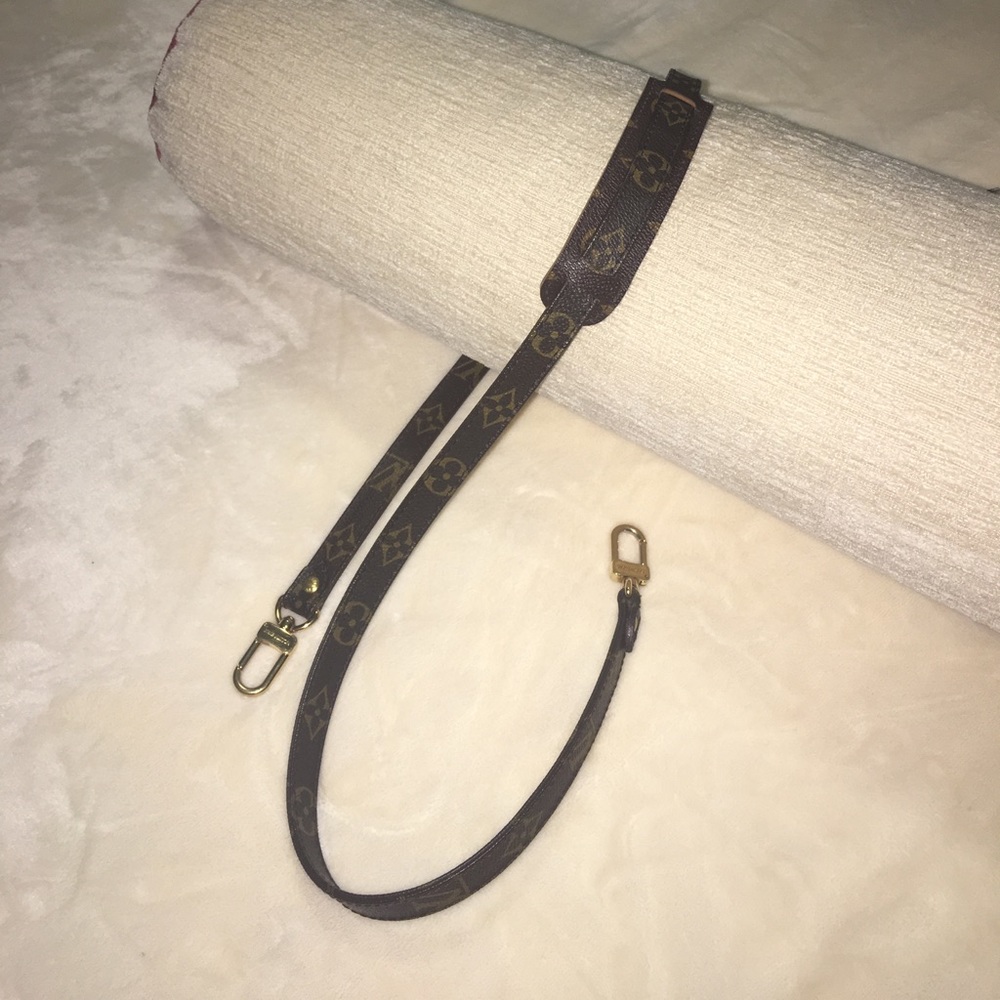 Authentic Louis Vuitton cross body strap monogram