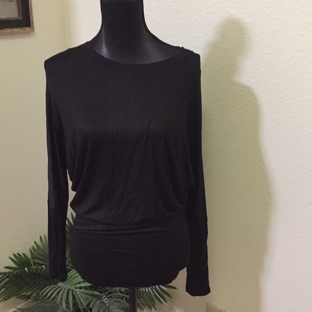 Black slouchy long sleeve top.