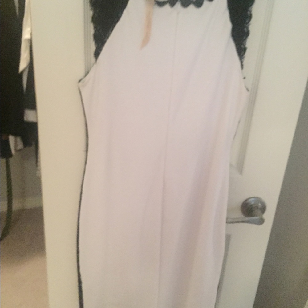 Dress - Picture 2 of 4