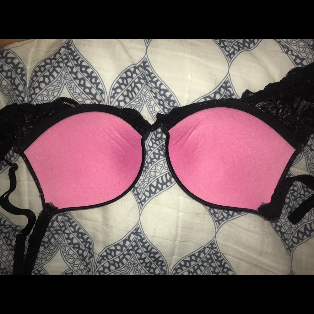 Black Victoria Secret Push-up Bra - Picture 2 of 3