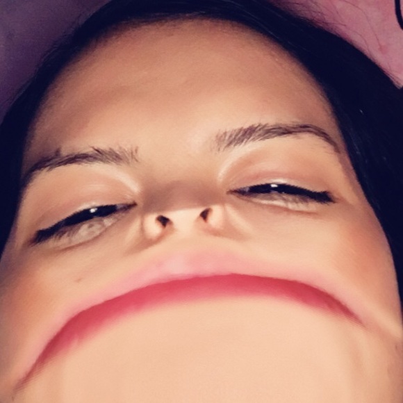 Meet your Posher, Andrea - Picture 1 of 1